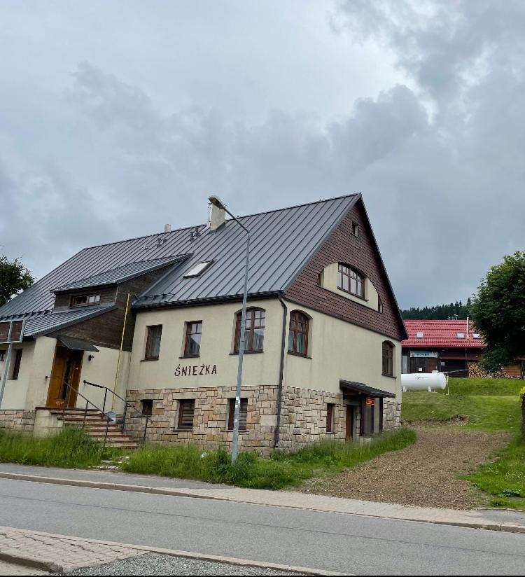 Sniezka Leilighet Duszniki Zdrój Eksteriør bilde